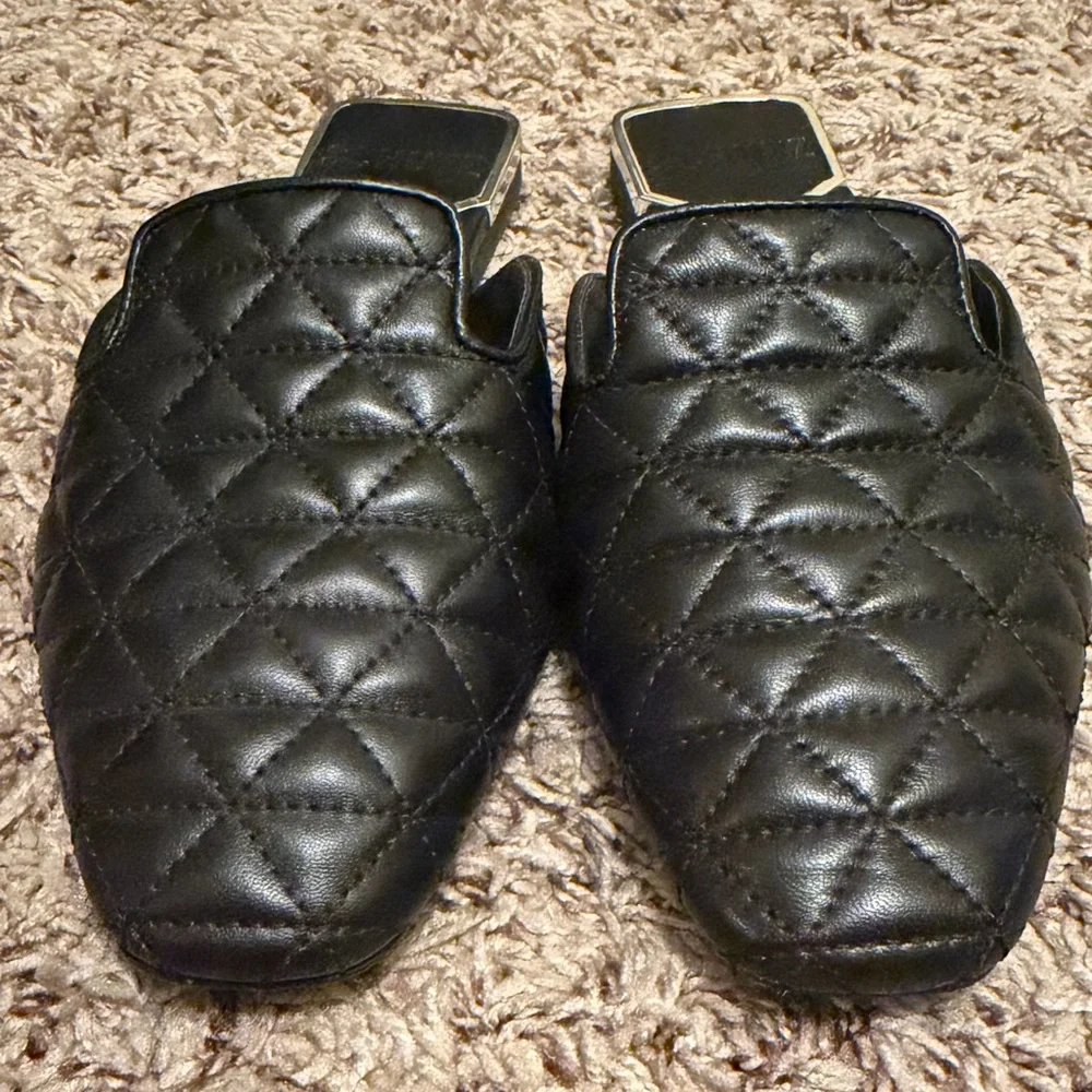 Schutz Adra Quilted Nappa Leather Flat Mule Black Silver Size 7.5 - Picture 6 of 7